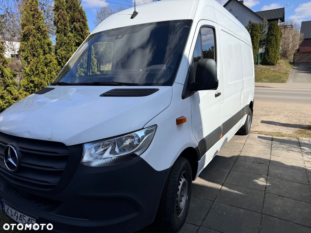 Mercedes-Benz Sprinter - 2