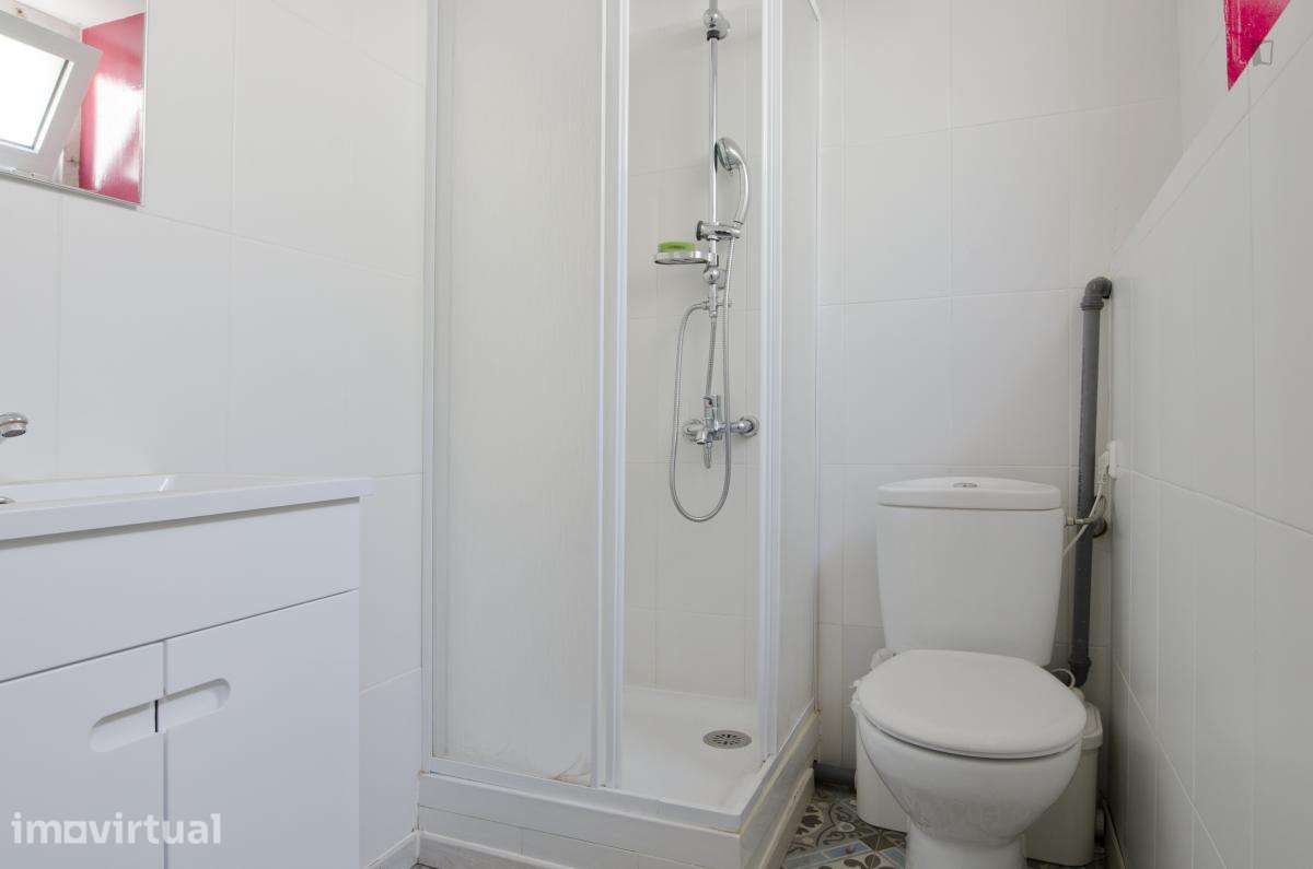 Quarto - localizado em Alvalade Lisbon - Grande imagem: 2/14