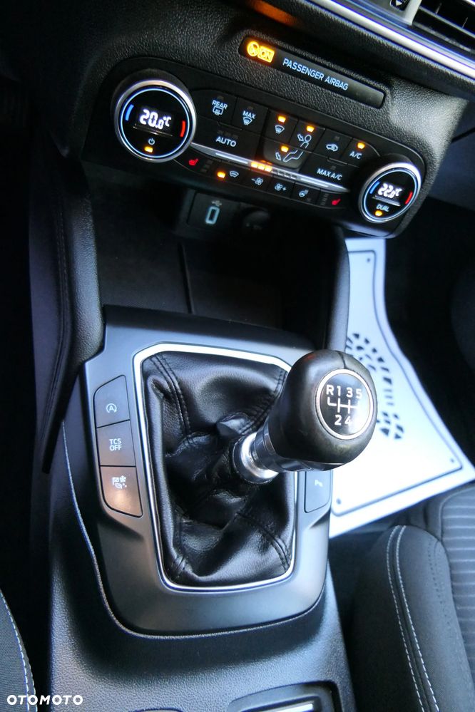 Ford Focus 1.5 EcoBlue STart-Stopp-System TITANIUM - 28