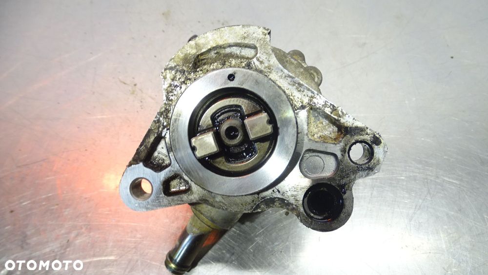 VACUM POMPA TOYOTA RAV4 II 2.0 D-4D 29300-27020 - 4