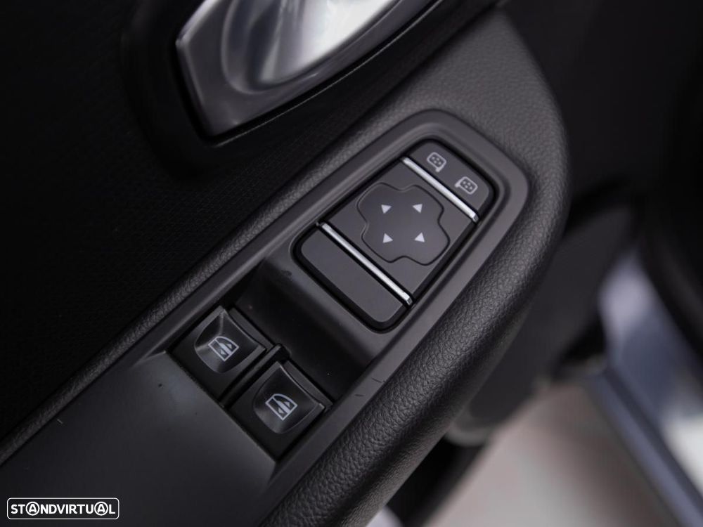 Renault Clio 0.9 TCe Limited Bi-Fuel - 13