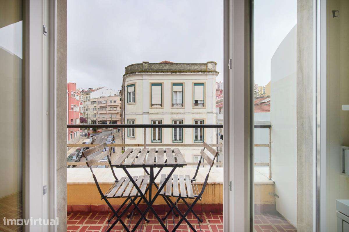 Quarto - localizado em Anjos Lisbon - Grande imagem: 2/34
