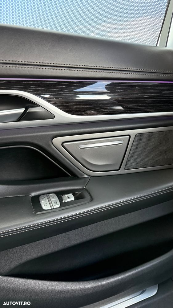 BMW Seria 7 - 10