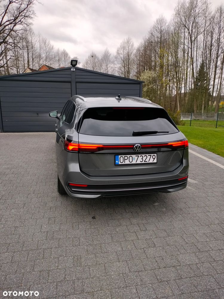 Volkswagen Passat - 2