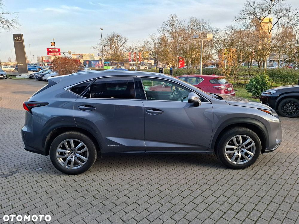 Lexus NX 300h Comfort AWD - 6