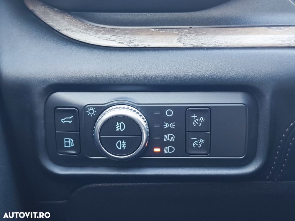 Ford Explorer 3.0 PHEV Platinum - 36