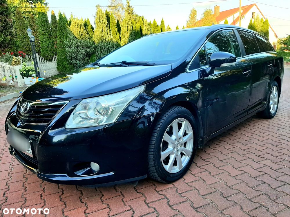 Toyota Avensis - 2