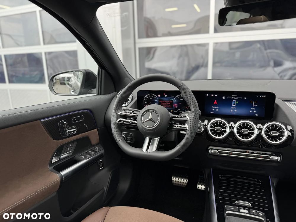 Mercedes-Benz GLA 220 4Matic 8G-DCT AMG Line Advanced Plus - 14