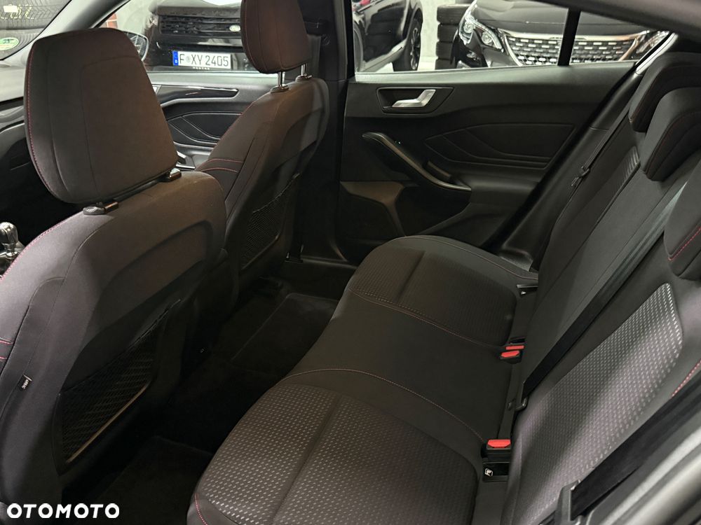 Ford Focus 2.0 EcoBlue ST-Line - 18