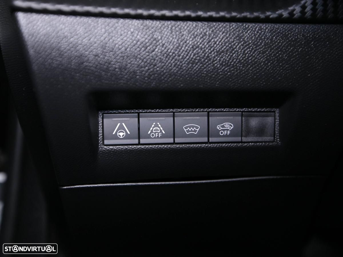 Peugeot e-2008 50 kWh GT - 14