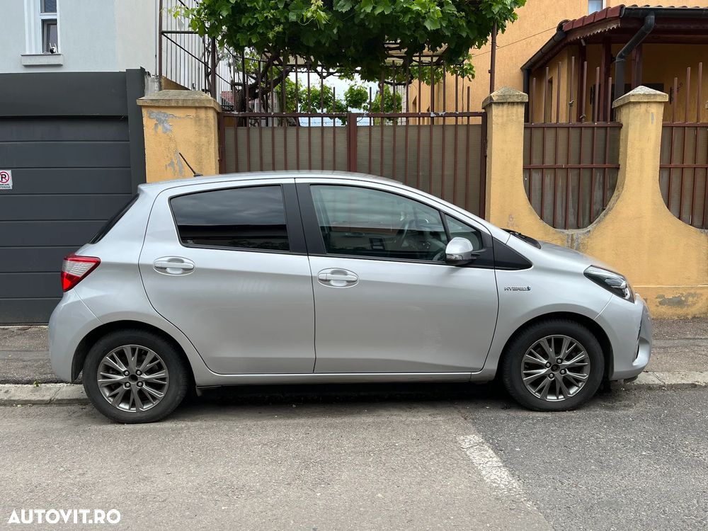 Toyota Yaris 1.5 VVT-i HSD Active - 4