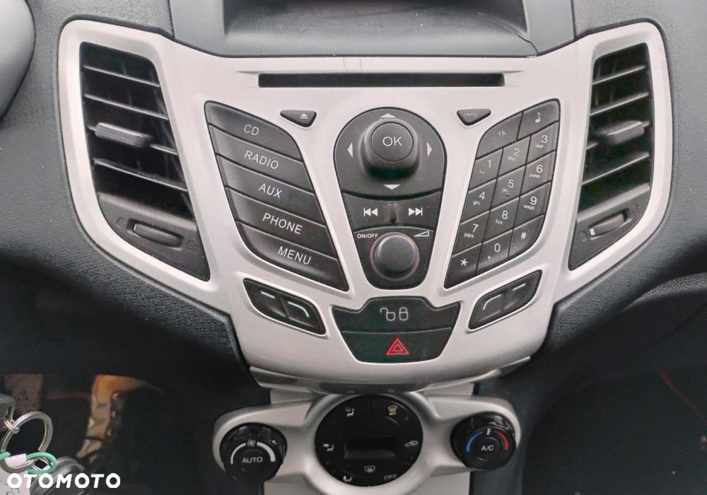 Ford Fiesta - 17