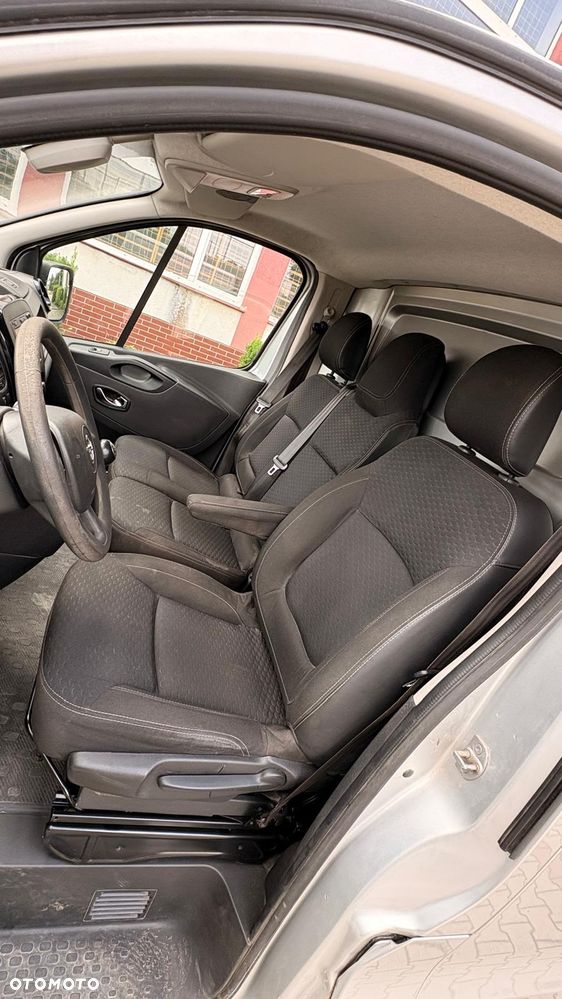 Opel Vivaro - 10