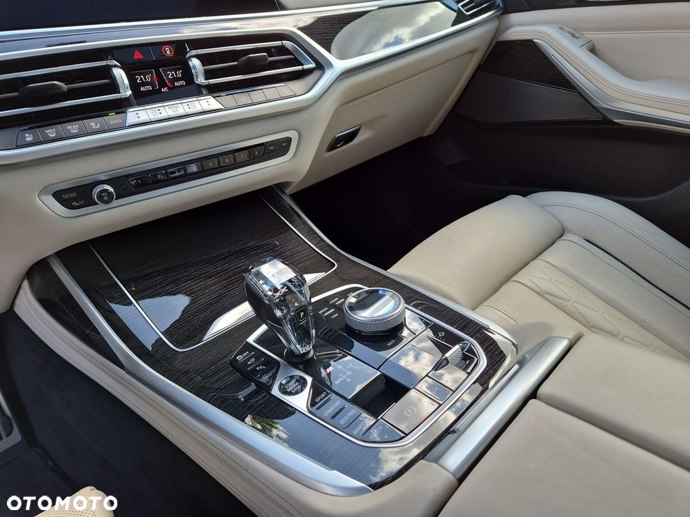 BMW X7 M50d sport - 14