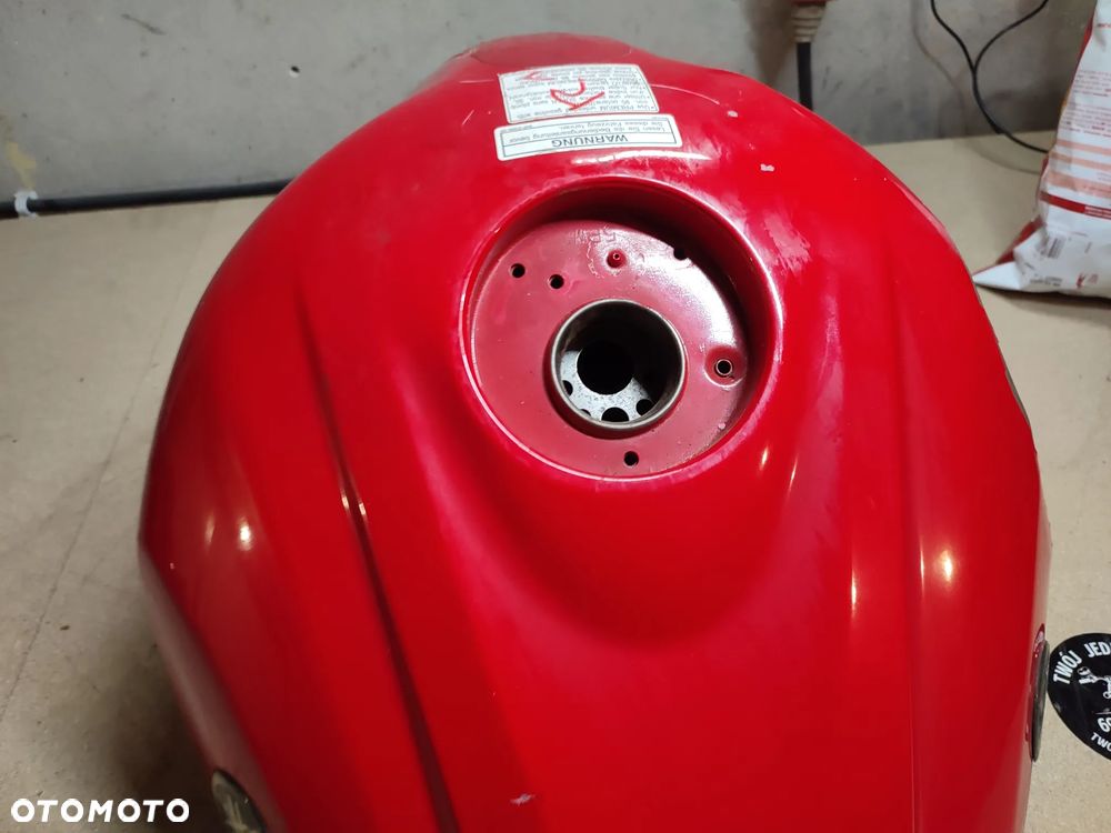 Bak, zbiornik paliwa Yamha R1 RN09 - 6