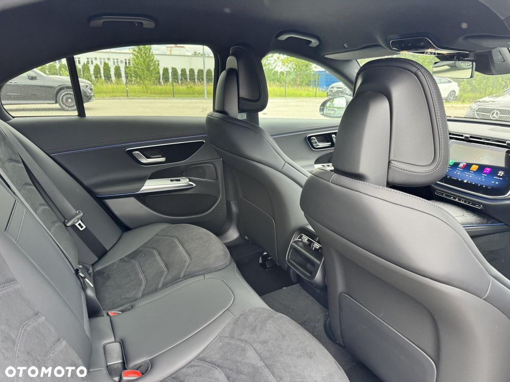Mercedes-Benz Klasa E 220 d mHEV 4-Matic AMG 9G-Tronic - 19