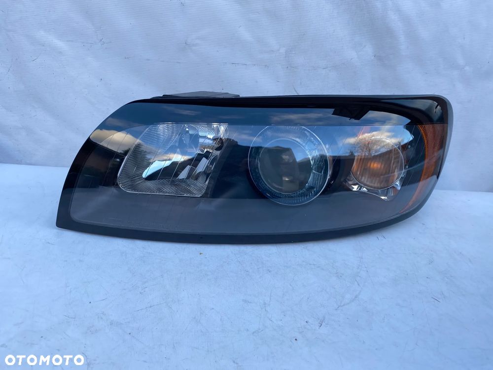 lampa volvo C30 bi xenon lewa EU cała - 2
