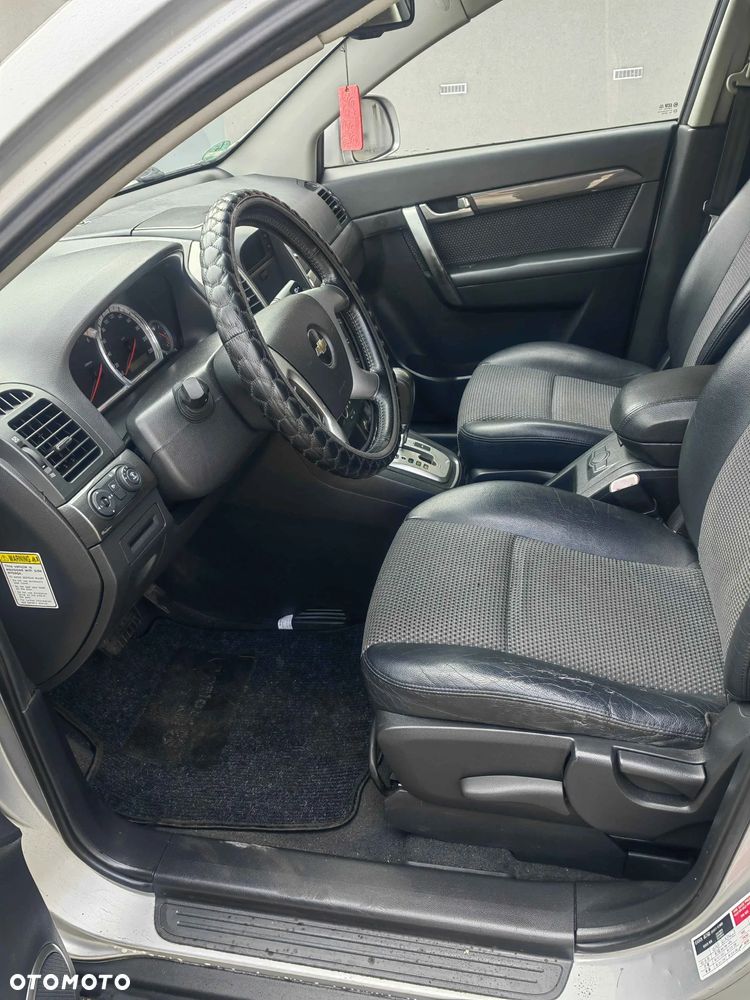Chevrolet Captiva 2.0 d LT medium 5os - 12