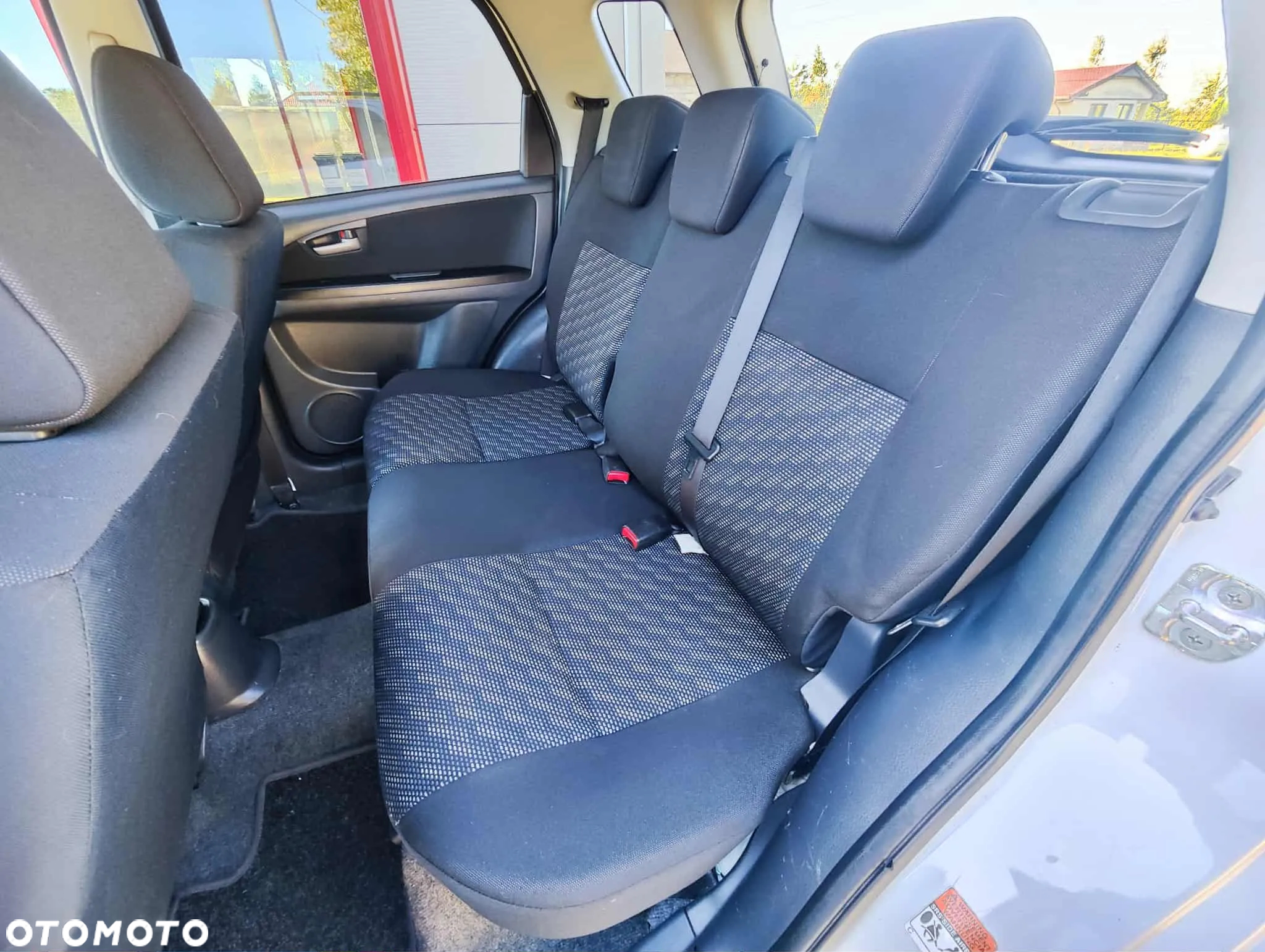 Suzuki SX4 1.6 Premium Outdoor - 23