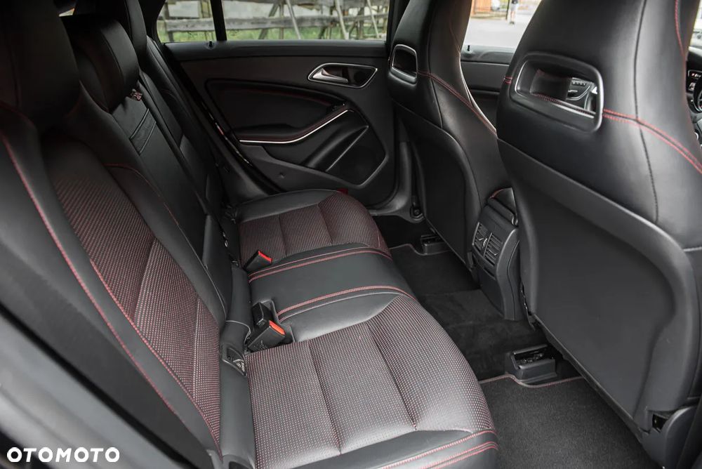 Mercedes-Benz CLA AMG 45 4Matic AMG Sp.sh 7G-DCT - 9