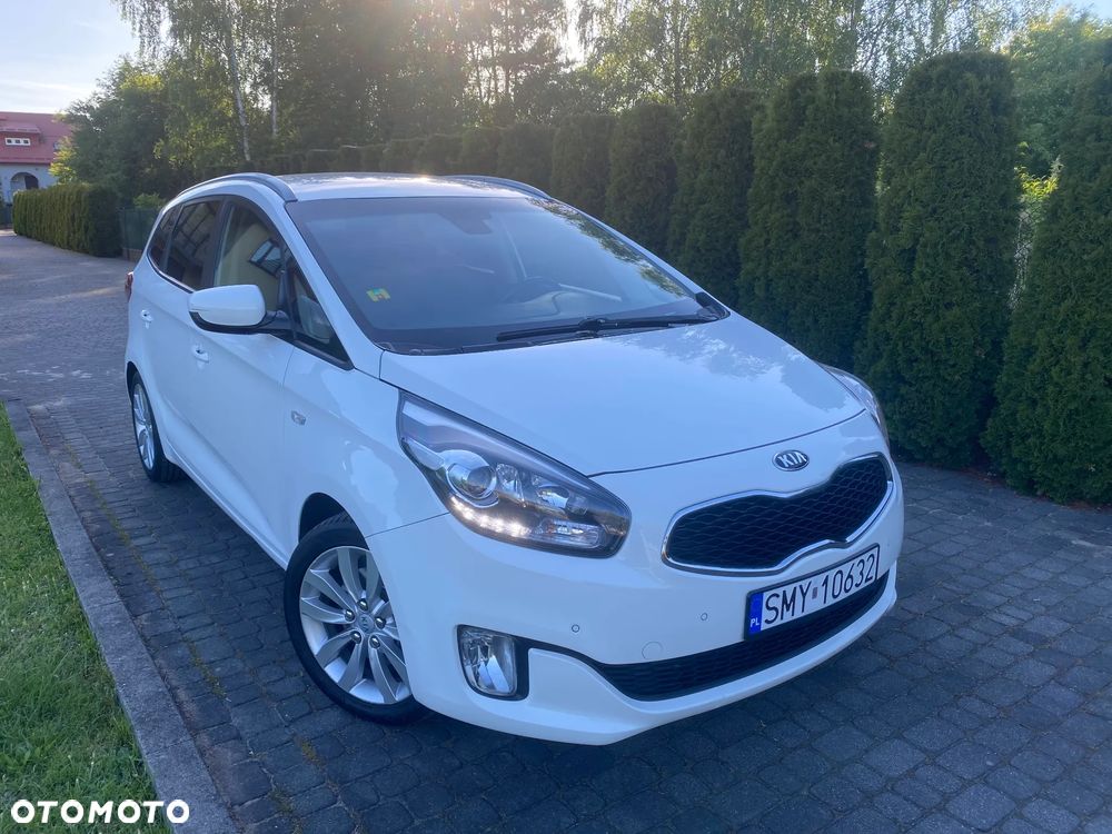 Kia Carens 1.7 CRDi 141 Dream Team Edition - 2