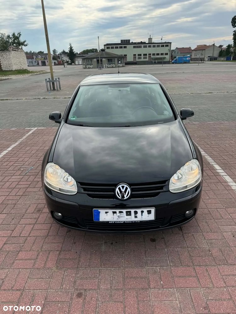 Volkswagen Golf - 1