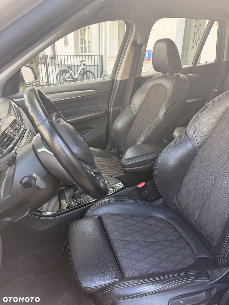 BMW X1 sDrive18i xLine - 12