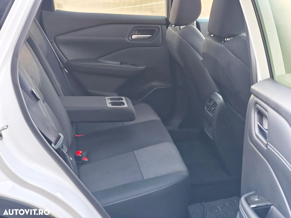 Nissan Qashqai 1.3 DIG-T TEKNA - 16