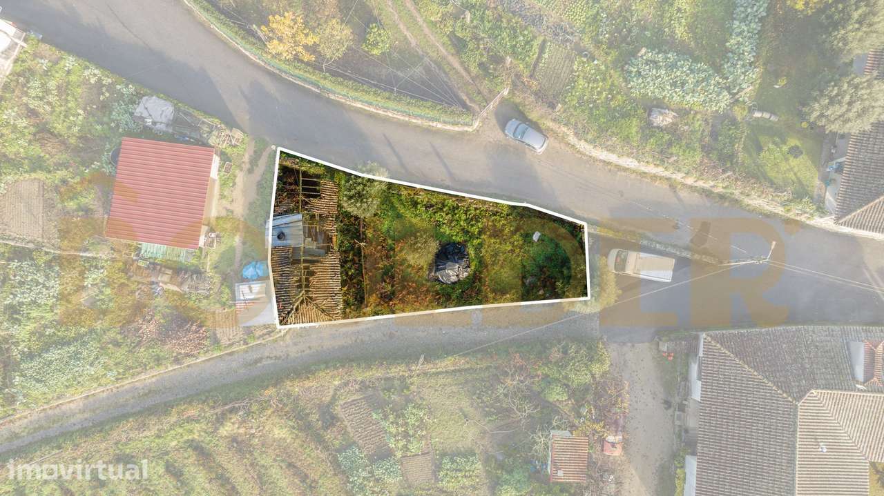 Ruína com projeto em Monsul - Grande imagem: 5/15