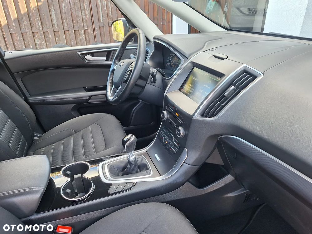 Ford Galaxy - 35