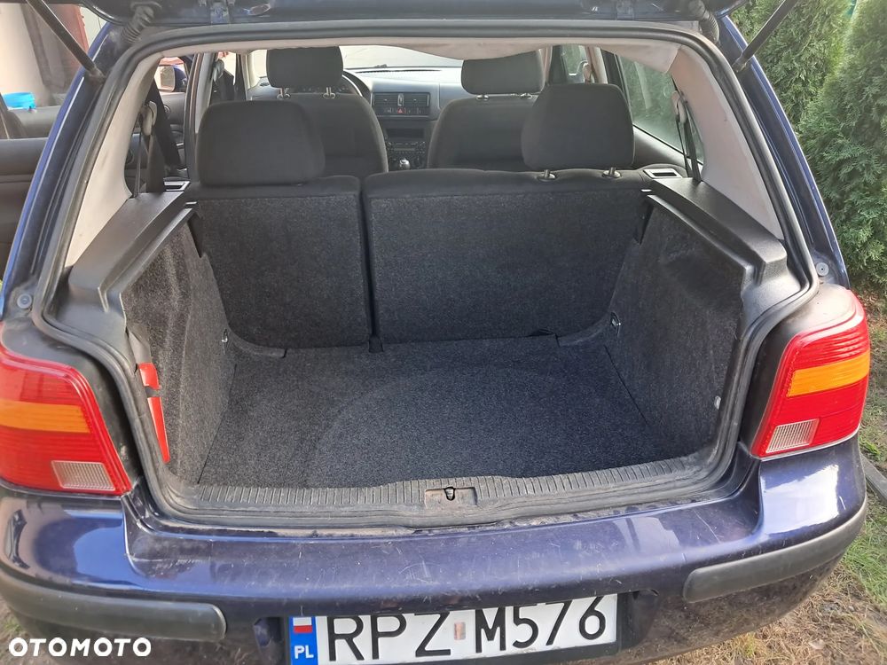 Volkswagen Golf 1.4 Q - 12