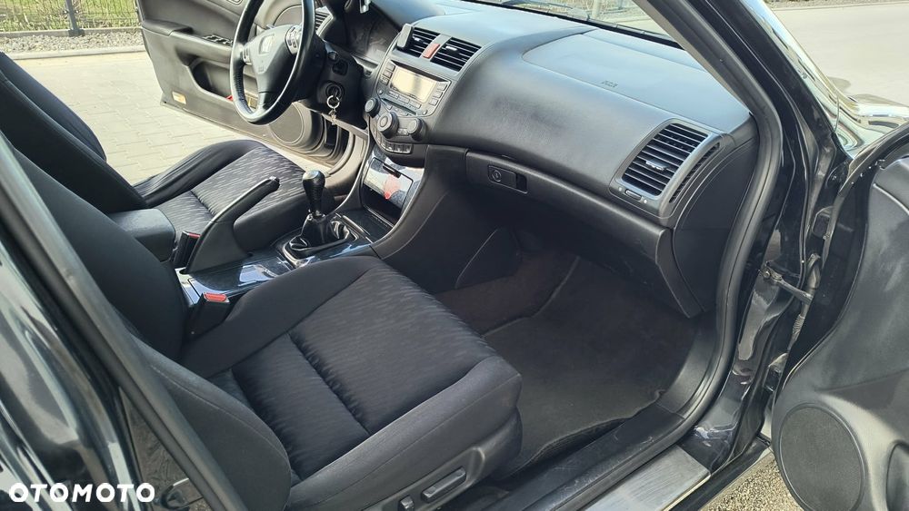 Honda Accord 2.0 Executive - 17