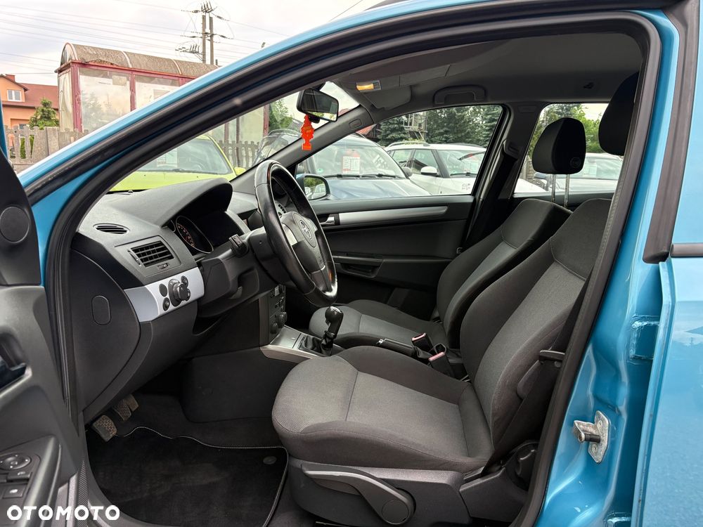 Opel Astra 1.8 Edition - 24