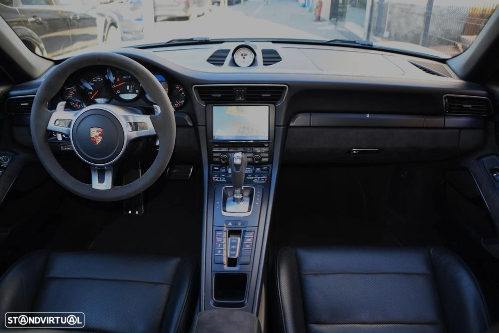 Porsche 911 (991) Carrera 2 GTS PDK - 48