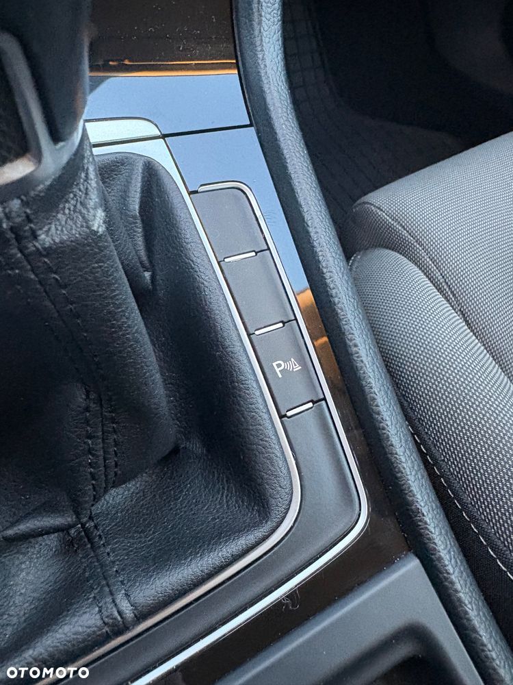 Volkswagen Golf 2.0 TDI BMT Highline - 34