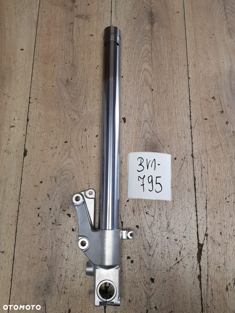 Rura laga kopyto Suzuki GSX-R 750W  51110-17E20 - 1