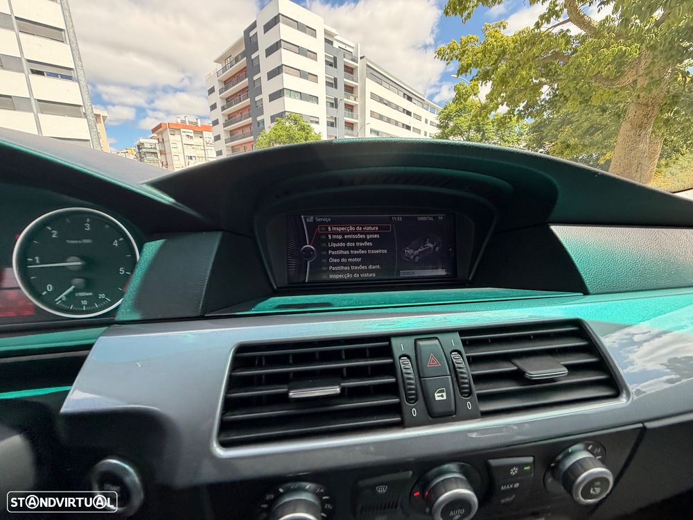 BMW 520 dA Executive - 36
