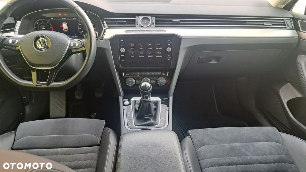 Volkswagen Passat 2.0 TDI BMT Highline - 9