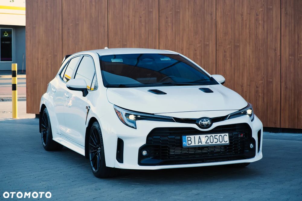 Toyota Corolla - 1
