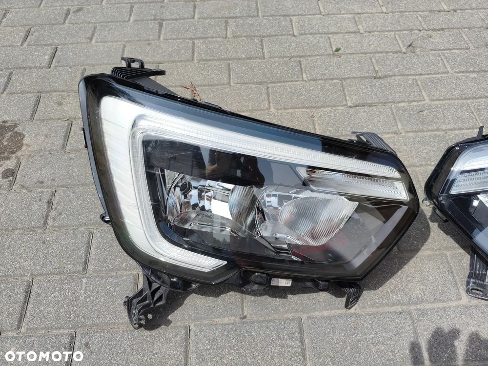 Lampy przednie Renault Master - 3