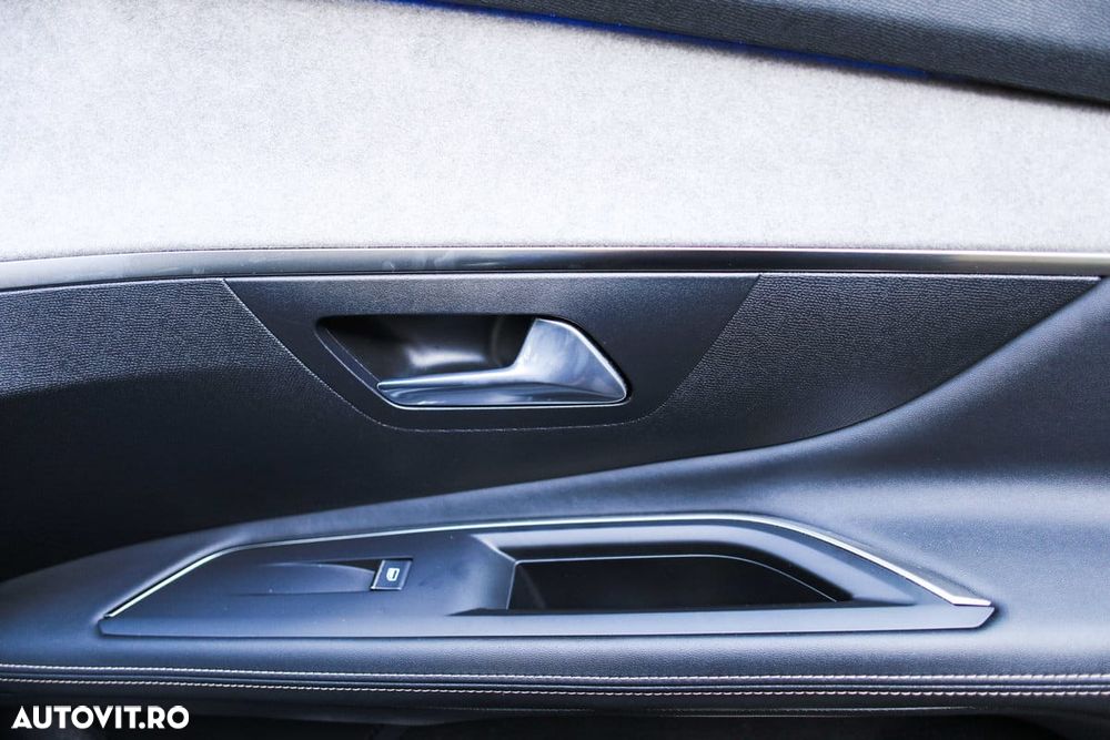 Peugeot 3008 1.2 PureTech 130 EAT8 GT - 14