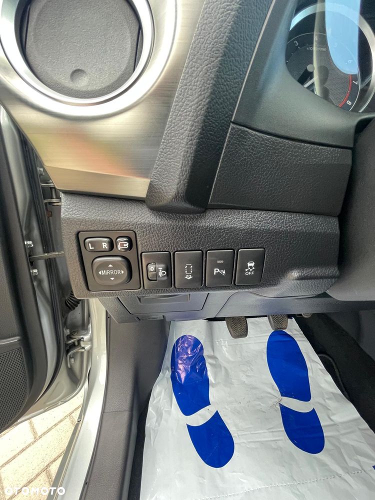 Toyota Auris 1.6 Valvematic Executive - 16