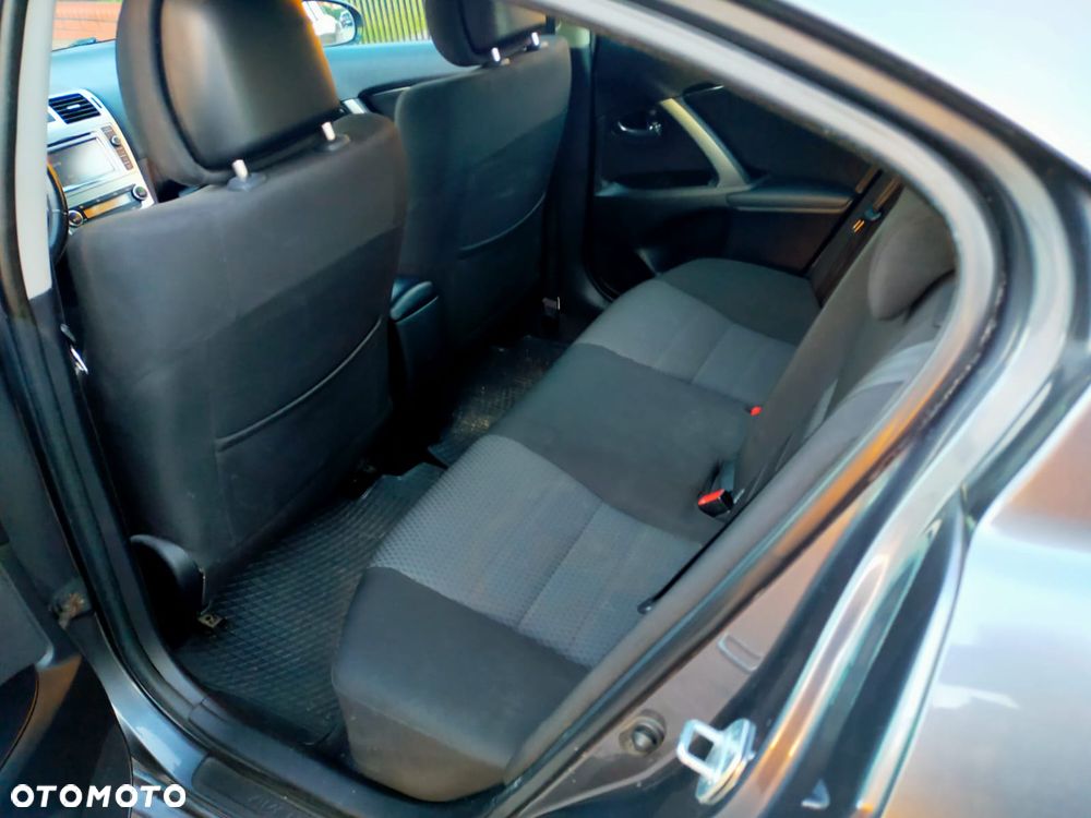 Toyota Avensis - 29