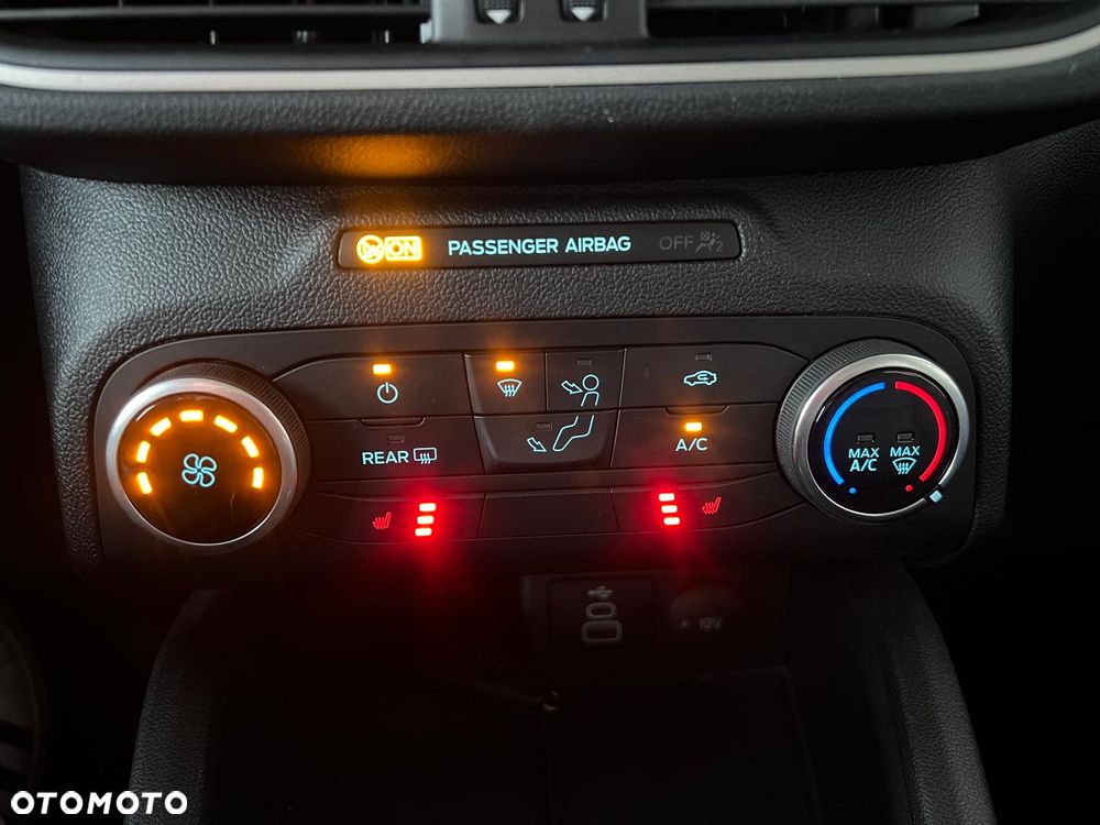 Ford Kuga 1.5 EcoBoost COOL&CONNECT - 29