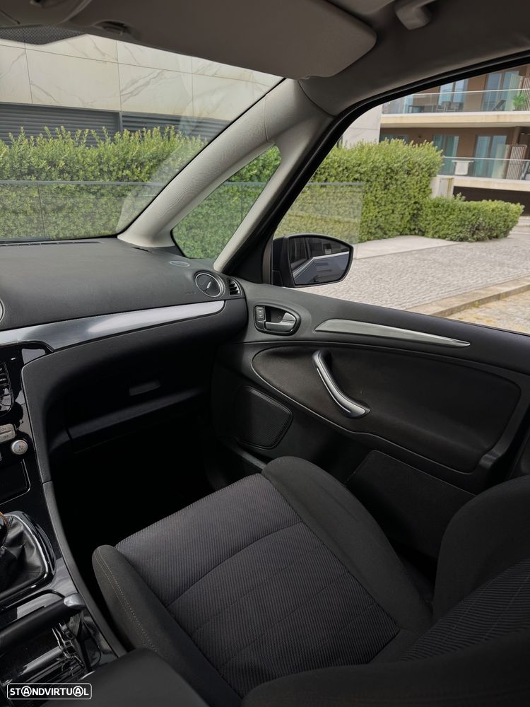 Ford S-Max 2.0 TDCi Titanium 7L - 13