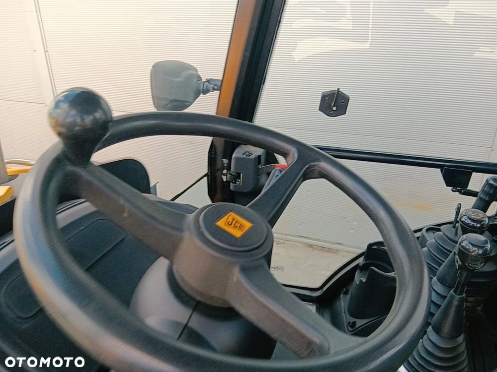 JCB JCB 3CX - 17