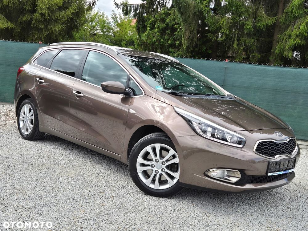 Kia Ceed 1.6 GDI Fifa World Cup Edition - 10