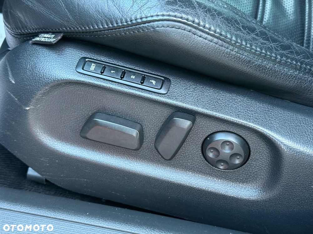 Volkswagen Passat - 24