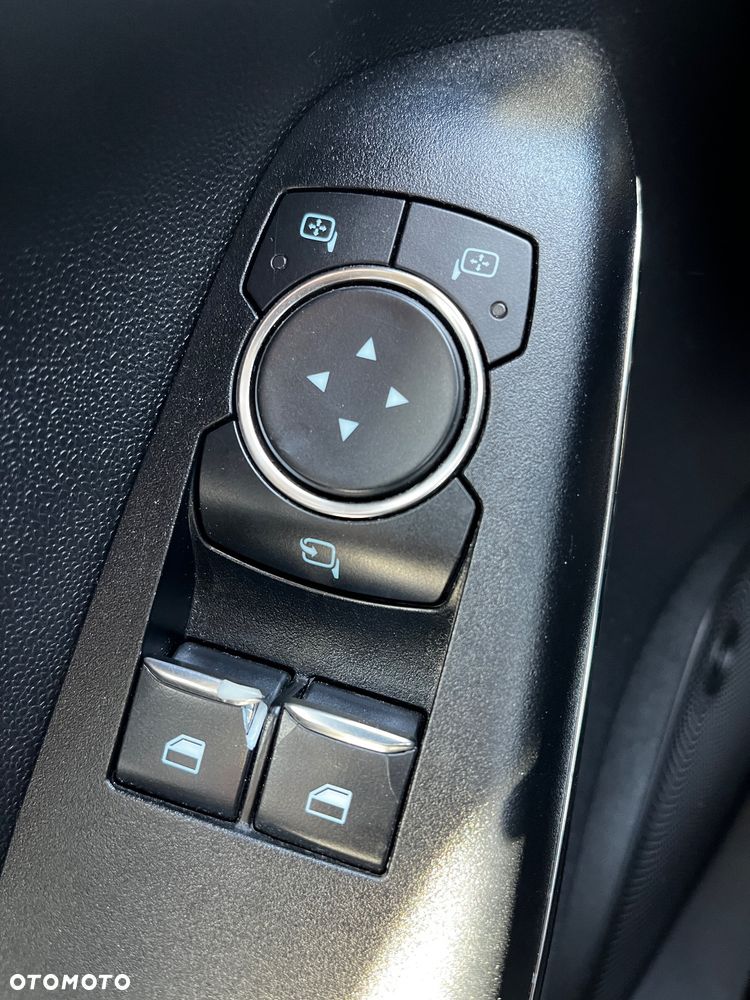 Ford Fiesta 1.1 S&S TITANIUM - 15