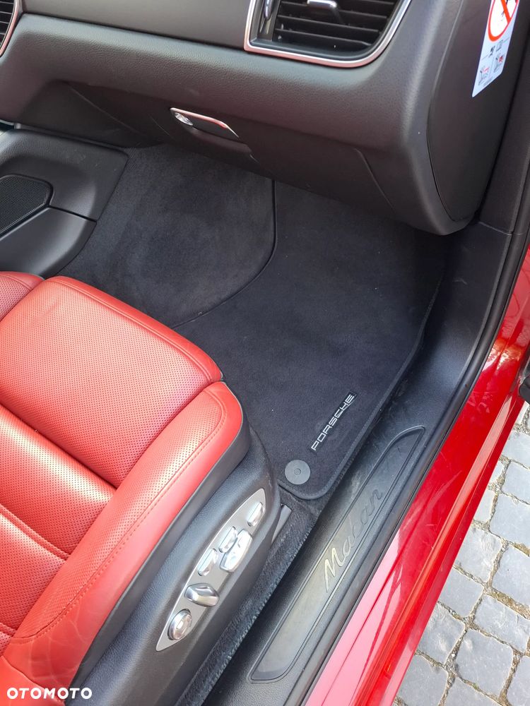 Porsche Macan - 37